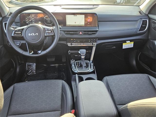 new 2025 Kia Seltos car, priced at $28,950