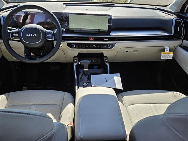 new 2025 Kia Sorento car, priced at $38,795