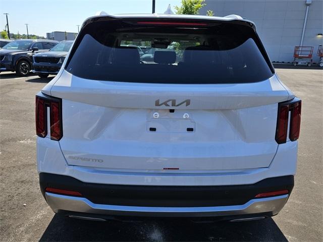new 2025 Kia Sorento car, priced at $38,795