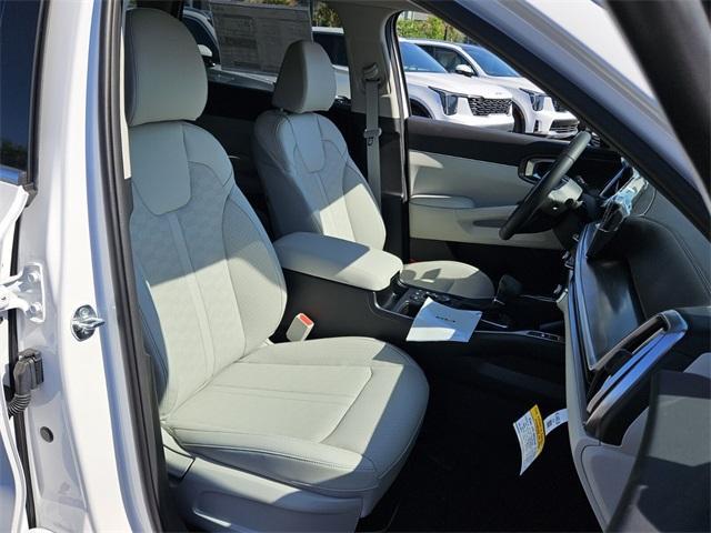 new 2025 Kia Sorento car, priced at $38,795