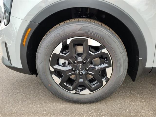new 2026 Kia Sorento car, priced at $33,402