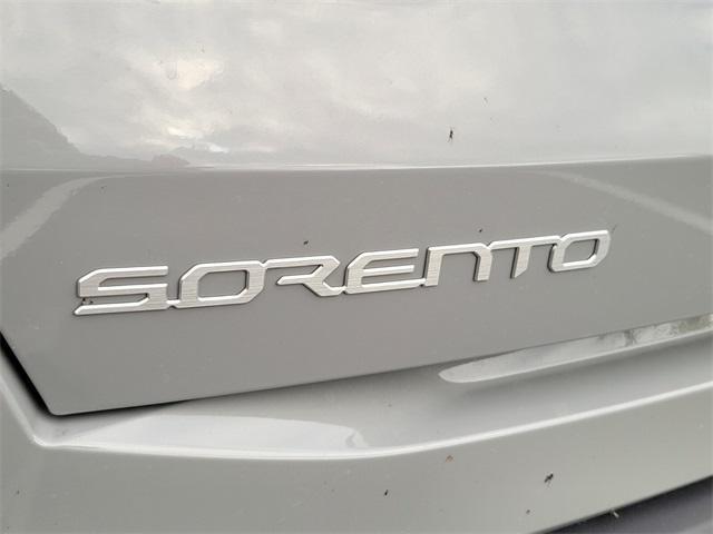 new 2026 Kia Sorento car, priced at $33,402