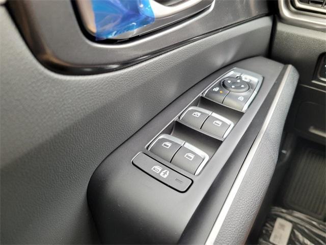 new 2026 Kia Sorento car, priced at $33,402