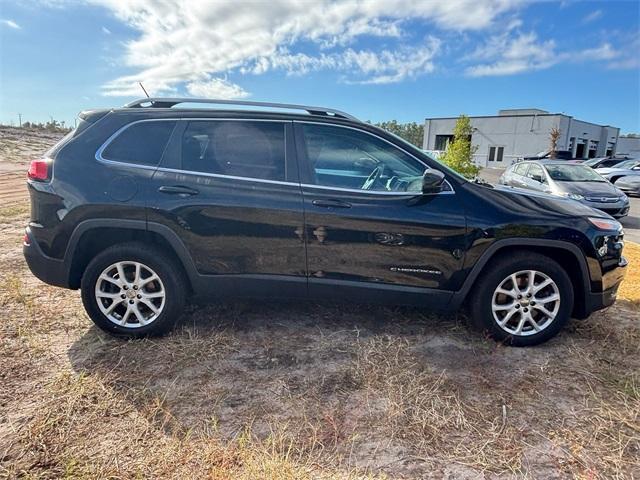 used 2018 Jeep Cherokee car, priced at $9,981