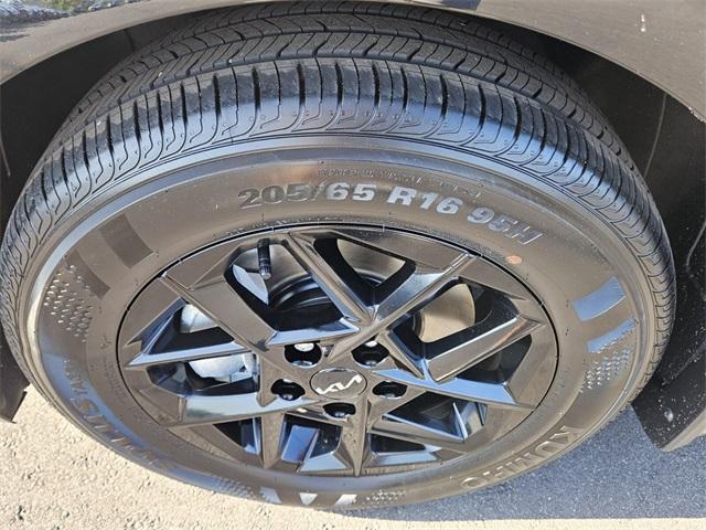 new 2025 Kia K5 car, priced at $28,825