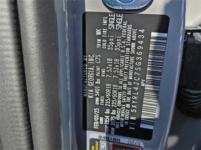 new 2025 Kia Sorento car, priced at $40,295