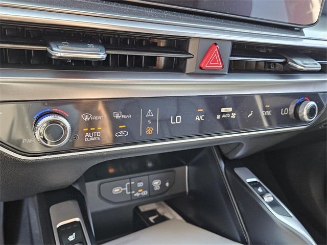 new 2025 Kia Sorento car, priced at $40,295