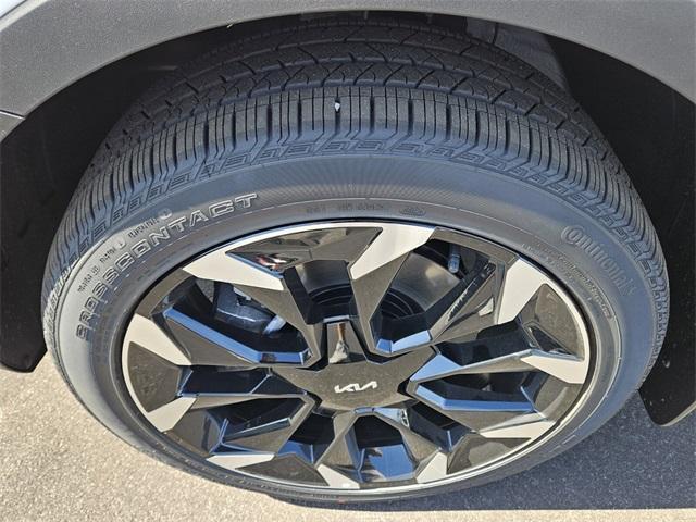 new 2025 Kia Sorento car, priced at $40,895