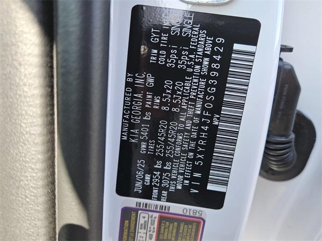 new 2025 Kia Sorento car, priced at $40,895