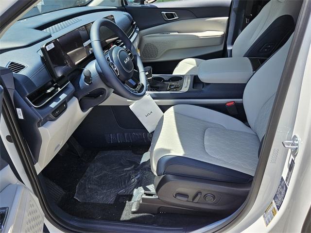new 2025 Kia Carnival car, priced at $43,320