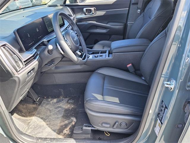 new 2025 Kia Sorento Hybrid car, priced at $42,090