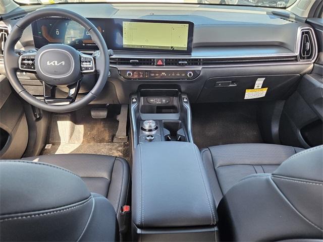 new 2025 Kia Sorento Hybrid car, priced at $42,090