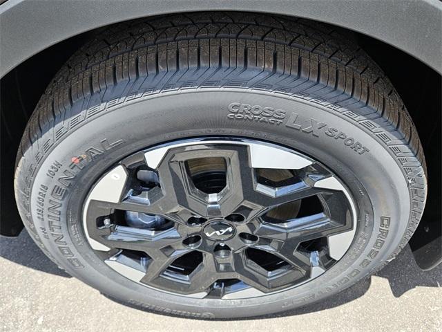 new 2025 Kia Sorento car, priced at $38,300