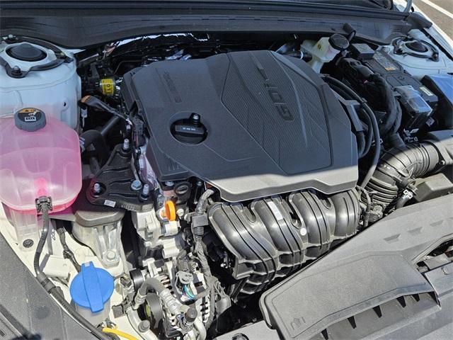 new 2025 Kia K5 car, priced at $30,045