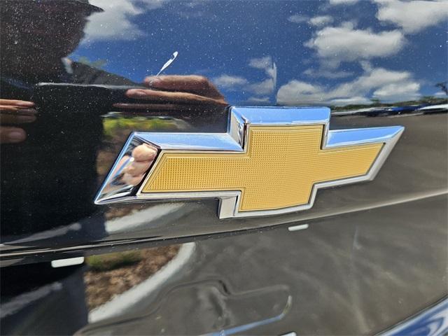 used 2022 Chevrolet Equinox car, priced at $19,591