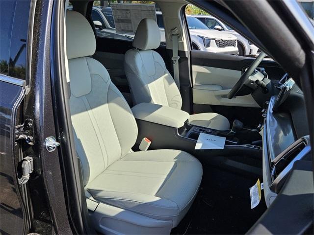 new 2025 Kia Sorento car, priced at $37,830
