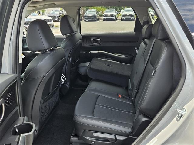 new 2025 Kia Sorento car, priced at $38,325