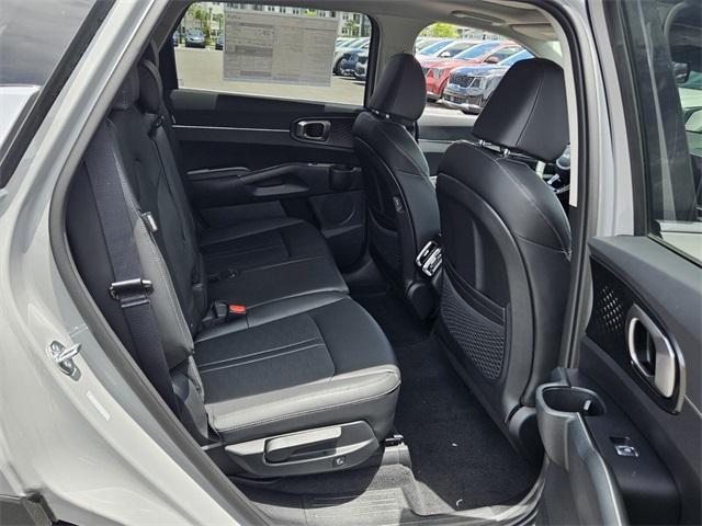 new 2025 Kia Sorento car, priced at $38,325