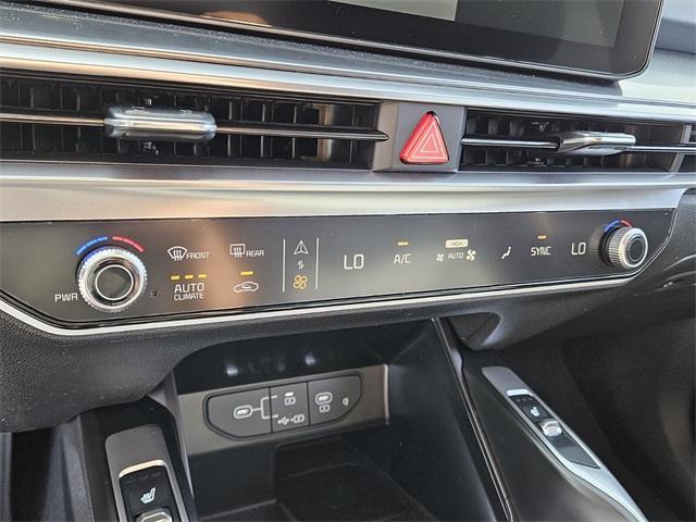 new 2025 Kia Sorento car, priced at $36,305