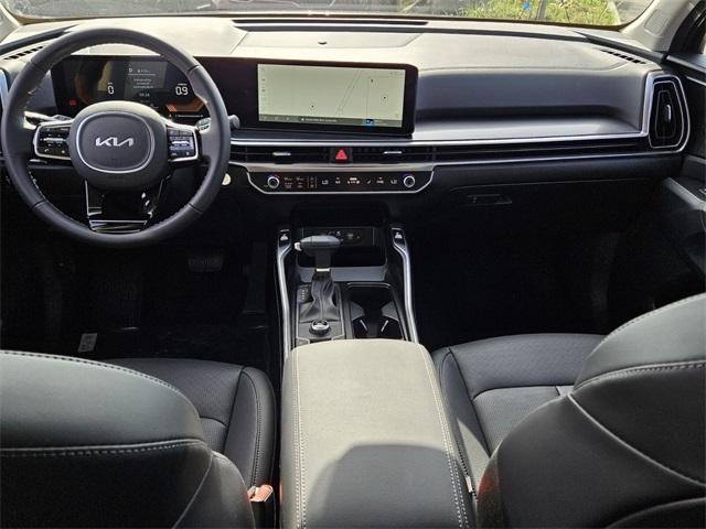 new 2025 Kia Sorento car, priced at $36,305