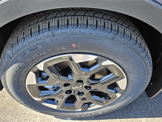 new 2025 Kia Sorento car, priced at $38,795