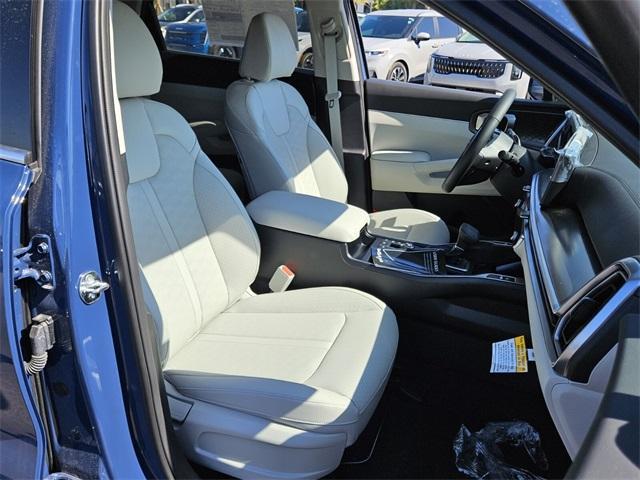 new 2025 Kia Sorento car, priced at $38,795