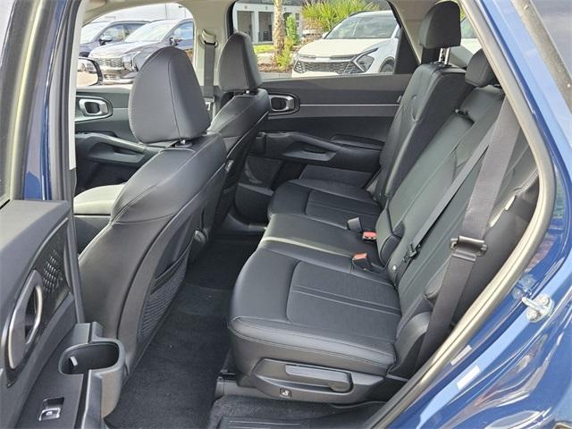 new 2025 Kia Sorento car, priced at $38,325