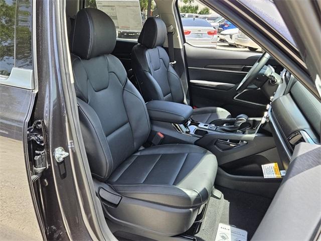 new 2025 Kia Telluride car, priced at $38,380