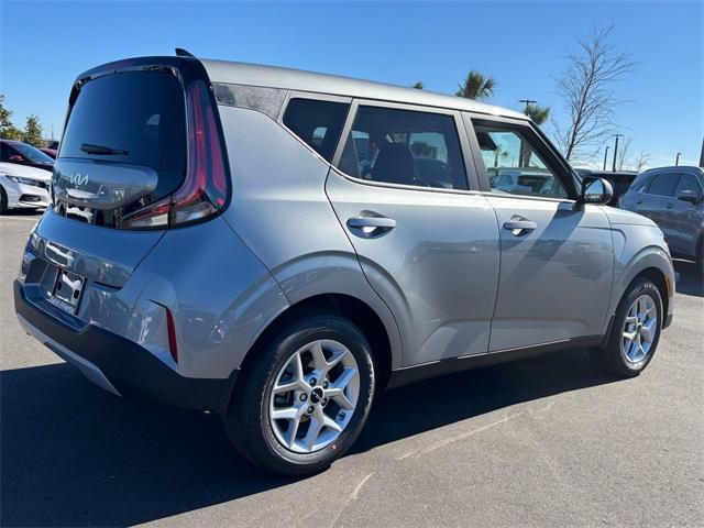 new 2025 Kia Soul car, priced at $21,632