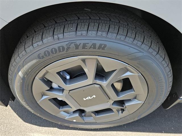 new 2025 Kia Carnival Hybrid car, priced at $45,830