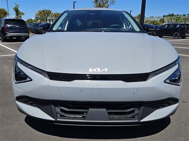 new 2025 Kia EV6 car, priced at $50,110