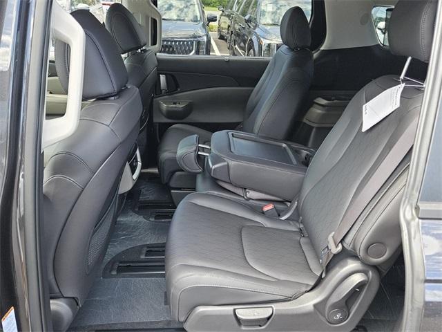 new 2025 Kia Carnival car, priced at $43,185