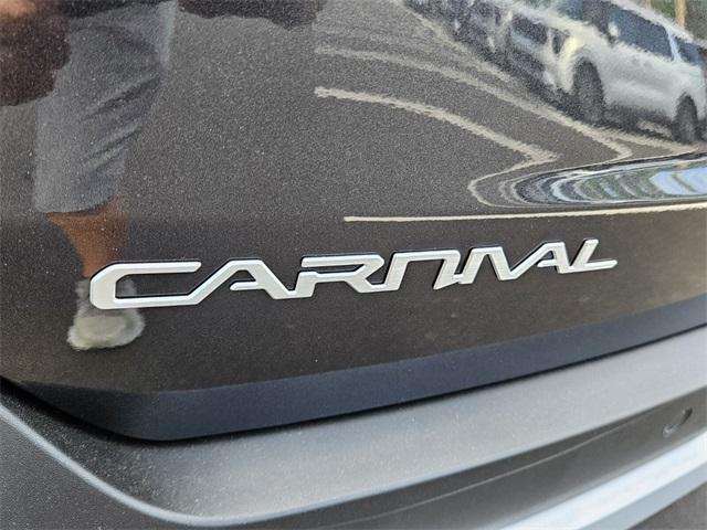 new 2025 Kia Carnival car, priced at $43,185