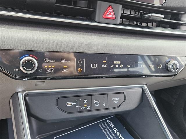 new 2025 Kia Carnival car, priced at $43,185