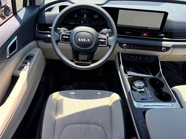 new 2025 Kia Carnival Hybrid car, priced at $45,830