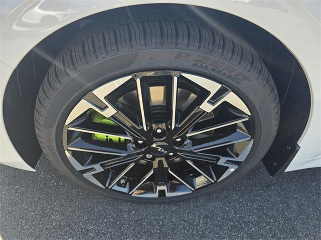 new 2026 Kia K5 car, priced at $35,345