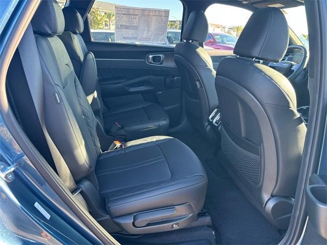 new 2026 Kia Sorento Hybrid car, priced at $45,112