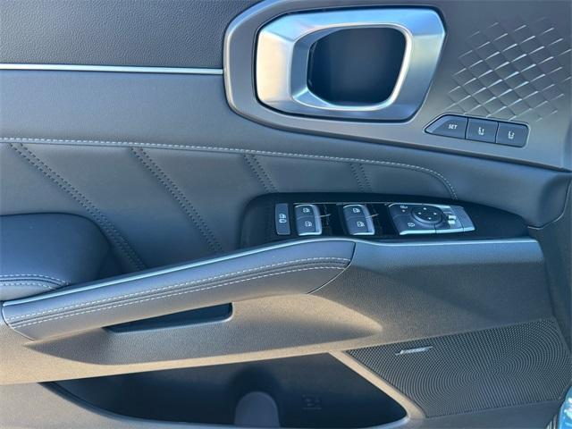 new 2026 Kia Sorento Hybrid car, priced at $45,112