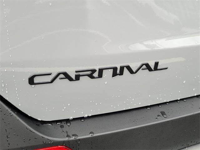 new 2026 Kia Carnival Hybrid car, priced at $55,365