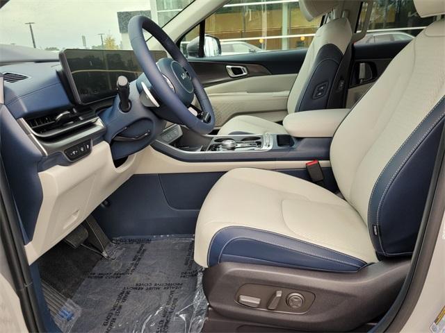 new 2026 Kia Carnival Hybrid car, priced at $55,365
