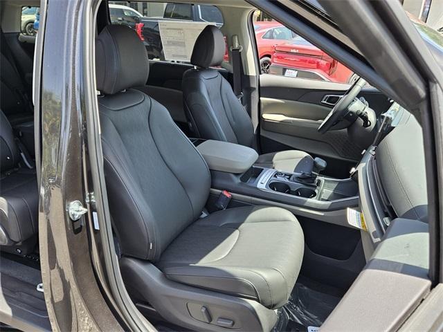 new 2025 Kia Carnival car, priced at $43,335