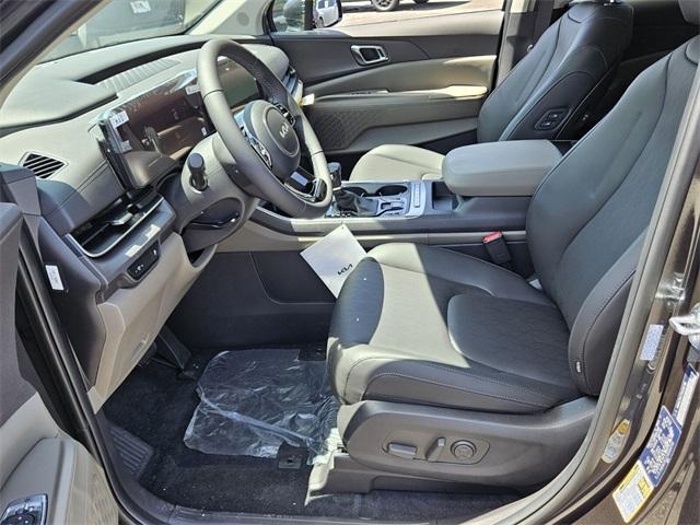 new 2025 Kia Carnival car, priced at $43,335