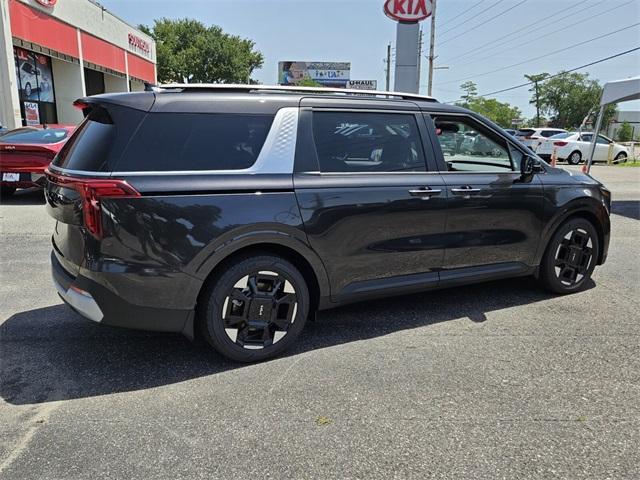 new 2025 Kia Carnival car, priced at $43,335