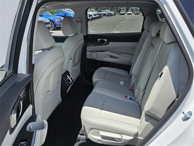 new 2025 Kia Sorento car, priced at $38,505