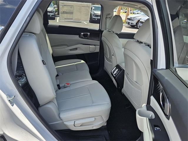 new 2025 Kia Sorento car, priced at $38,505