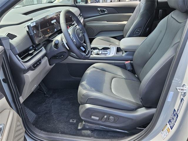 new 2025 Kia Carnival Hybrid car, priced at $45,830