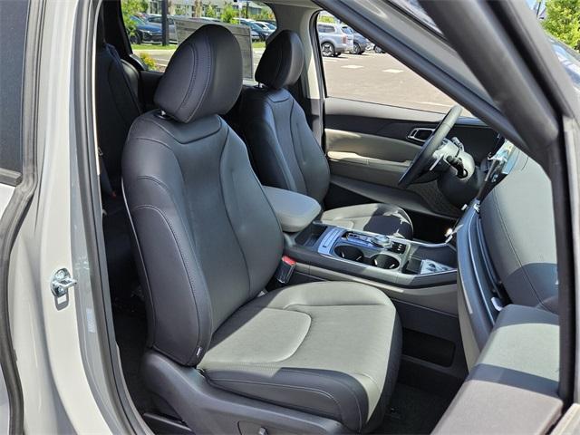 new 2025 Kia Carnival Hybrid car, priced at $45,830
