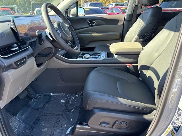 new 2026 Kia Carnival Hybrid car, priced at $46,271