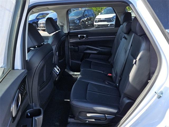 new 2025 Kia Sorento car, priced at $38,475