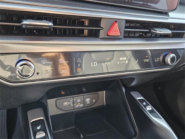 new 2025 Kia Sorento car, priced at $38,475